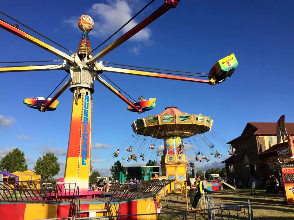 Hurricane amusement ride in action