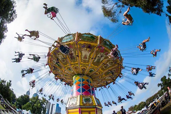 Wave Swinger ride